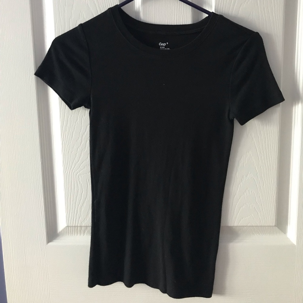 Black tee